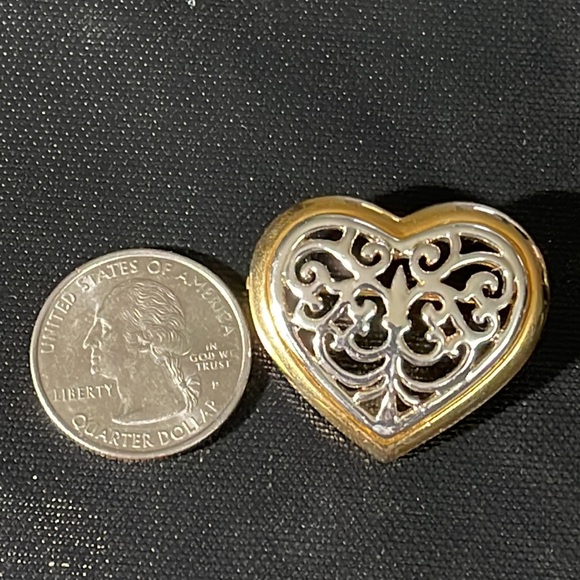 Vintage Danecraft  signed two tone heart filigree brooch - Picture 11 of 12